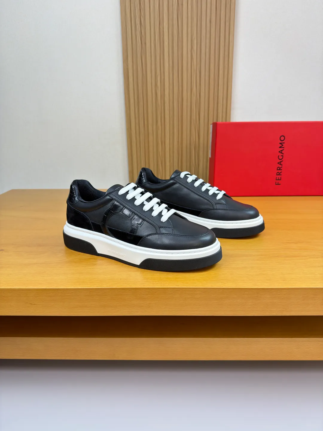 Men's men's shoes 💰440 [New style] 🏃‍♂️🏃‍♂️[Ferragamo] Ferragamo - High-end quality original order·Casual sports shoes -Upper: 🔝Nappa calfskin, suede calfskin, shoe body. Sewing brand totem, tongue air pressure brand logo -Inner: water-dyed cowhide -Outsole: ultra-light TPU foam rubber; molded outsole -Ultra-high quality control and fine workmanship: outstanding (high-end, extravagance, grade) -Size: 38-45 (46, can be customized)